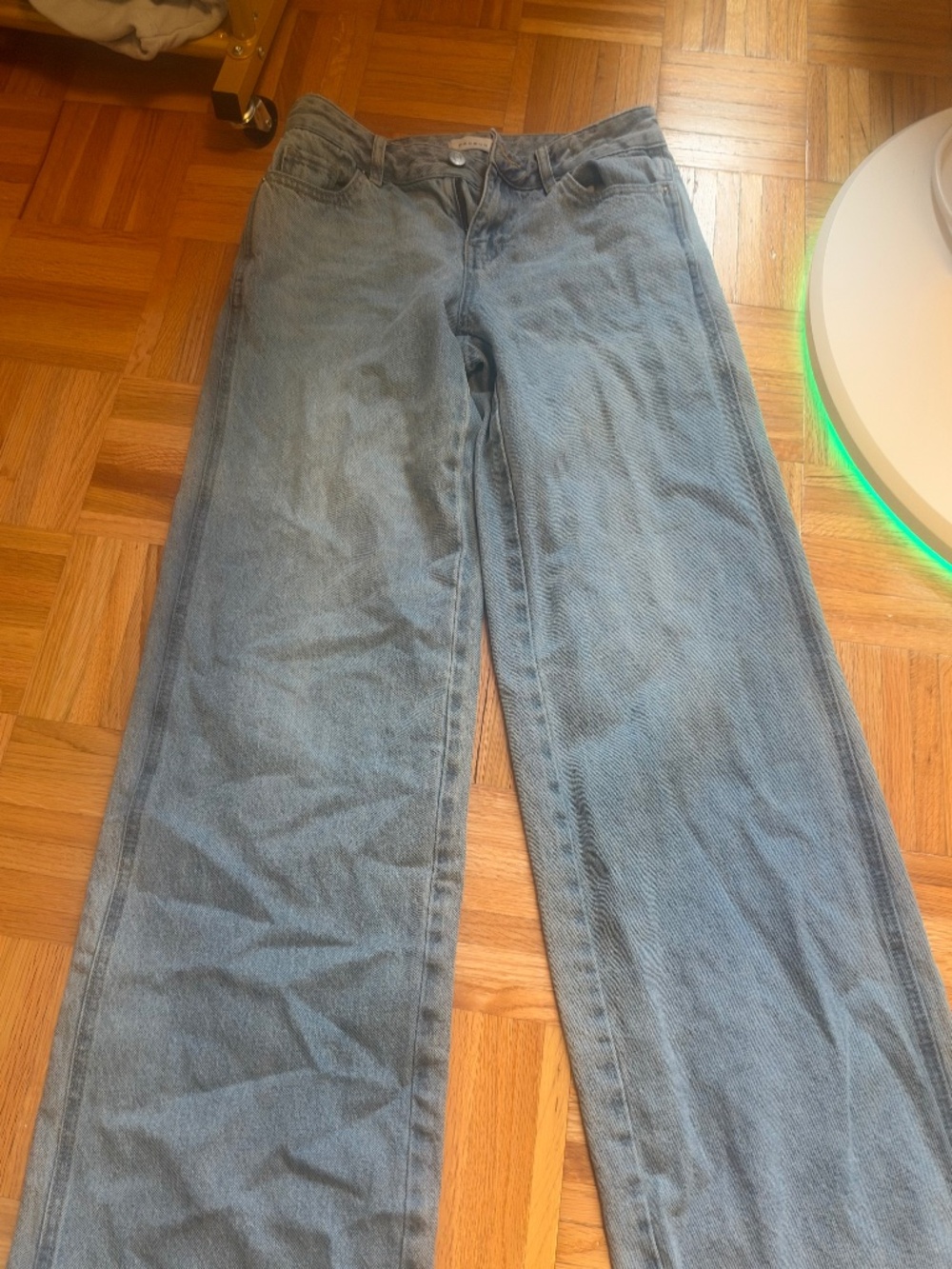Casey Low Rise Baggy Women's light wash wide leg jeans Size 25